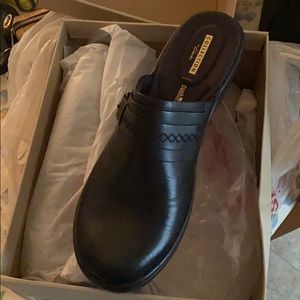 Clarks clogs